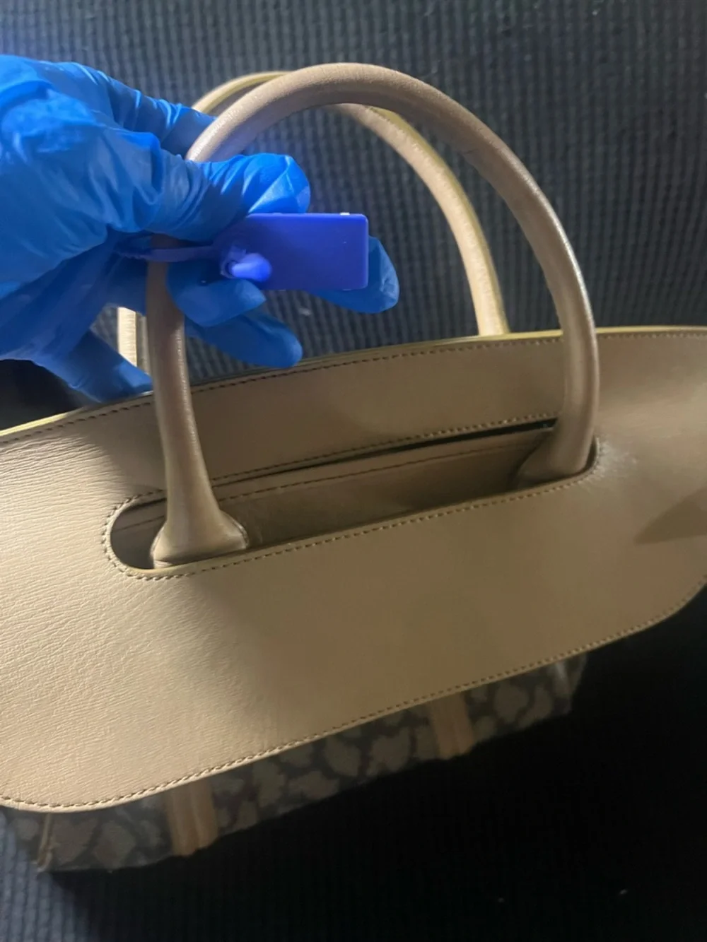 Large leopard print Yves Saint Laurent tote. Great condition. - Picture 15 of 16